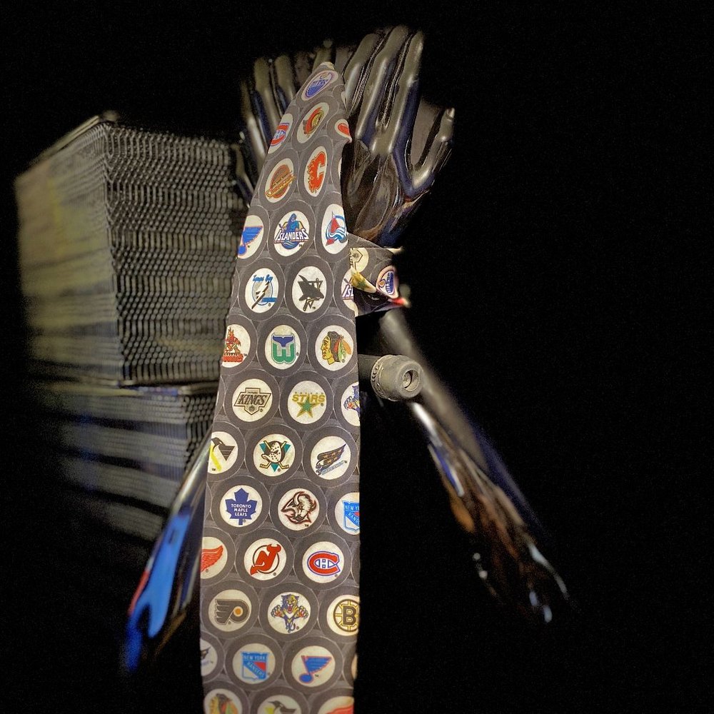 NHL Team Pucks Tie 1996